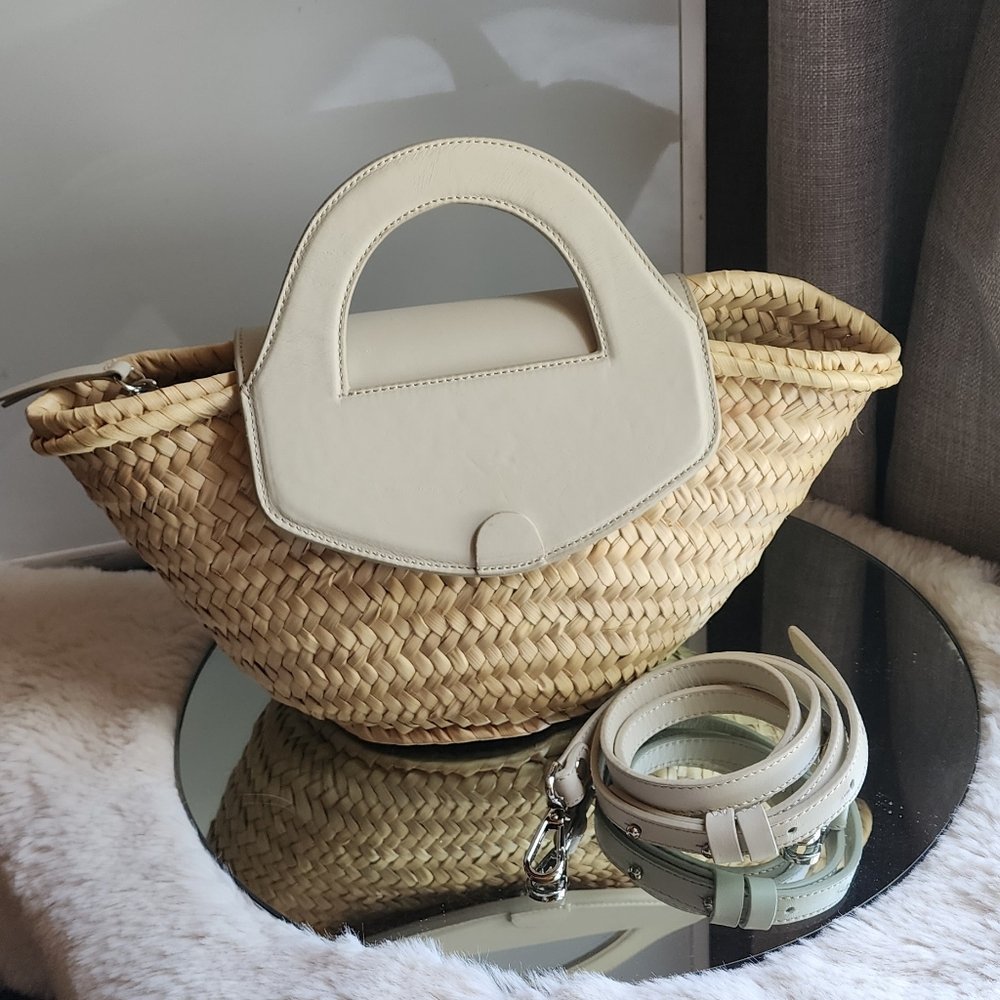 Elegant Cream Crossbody Bag